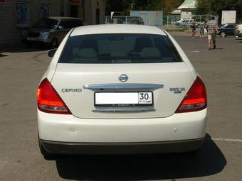 2004 Nissan Cefiro Pictures