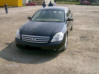 2004 Nissan Cefiro Photos