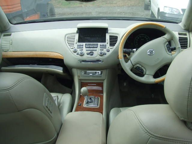 2001 Nissan Cima
