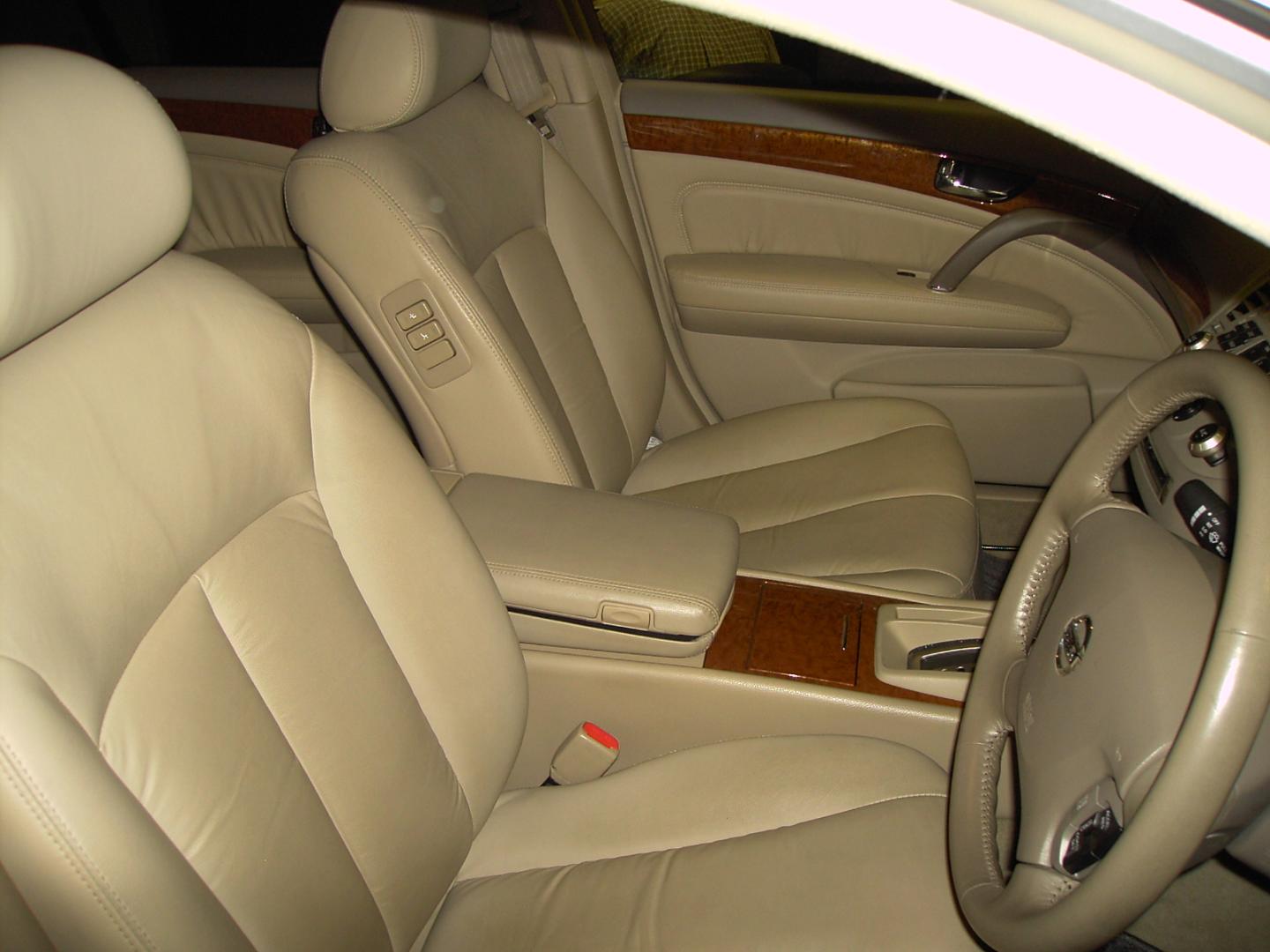 2001 Nissan Cima Pictures