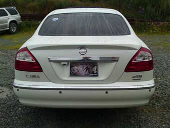 2001 Nissan Cima Photos