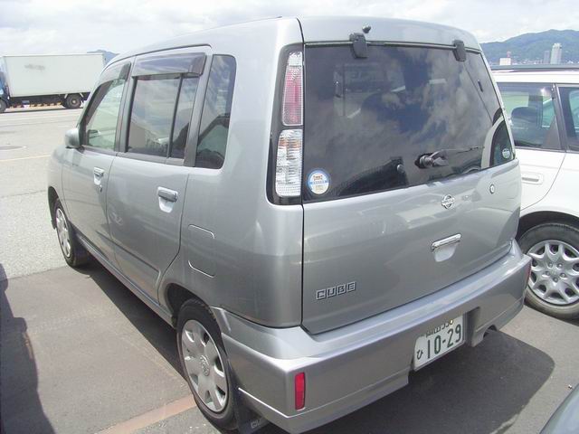 1990 Nissan Cube Pictures