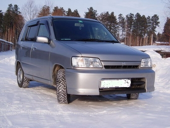 1998 Nissan Cube