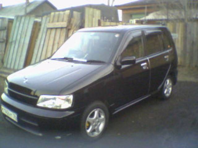 1998 Nissan Cube