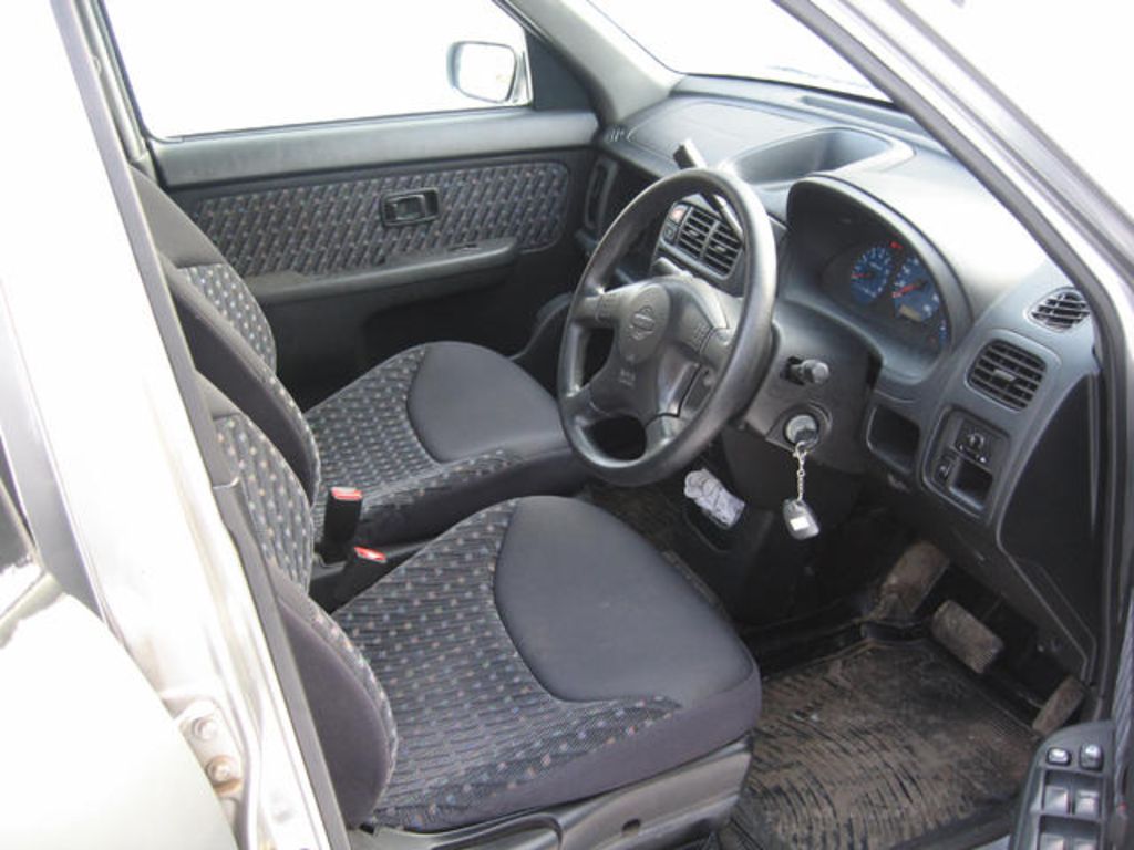 1998 Nissan Cube