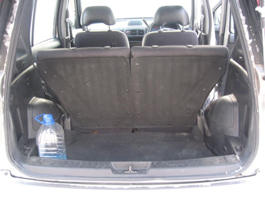 1998 Nissan Cube