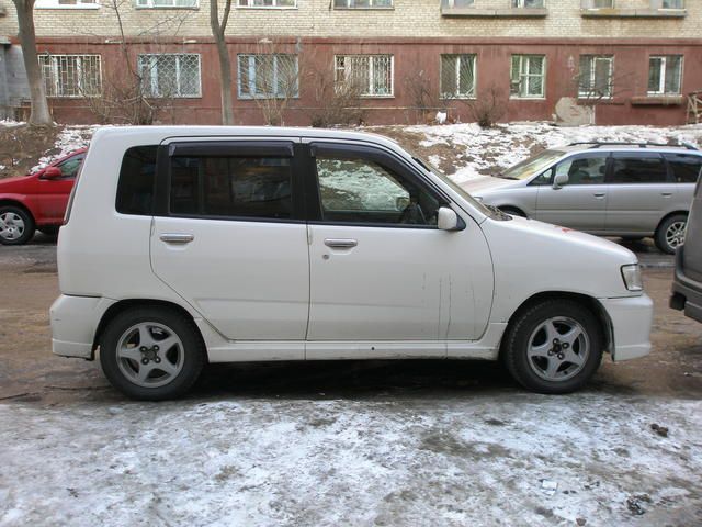 1998 Nissan Cube