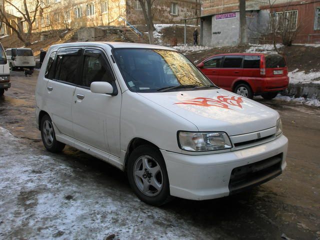 1998 Nissan Cube