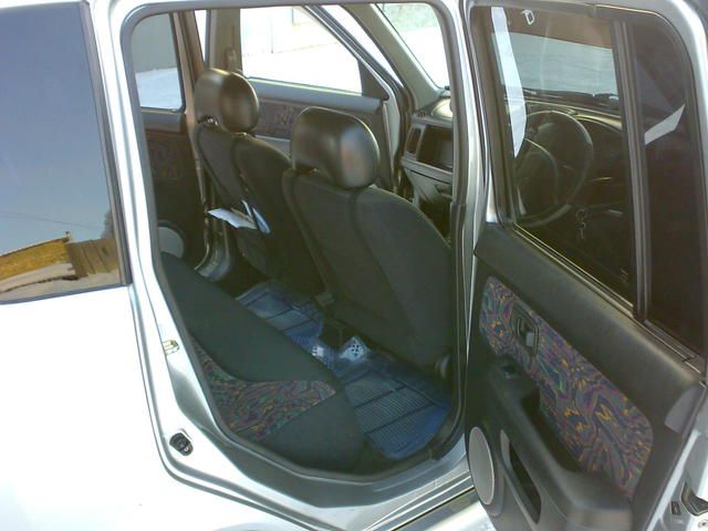 1998 Nissan Cube