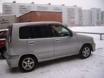 1998 Nissan Cube