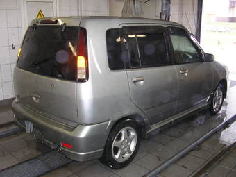 1998 Nissan Cube Photos