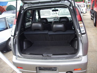 1998 Nissan Cube Pictures