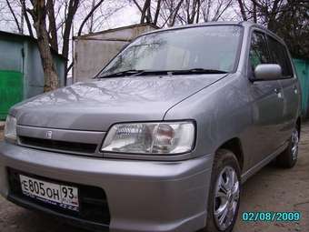 1998 Nissan Cube Photos