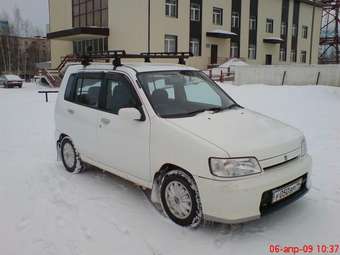 1998 Nissan Cube Pictures