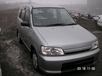 1999 Nissan Cube