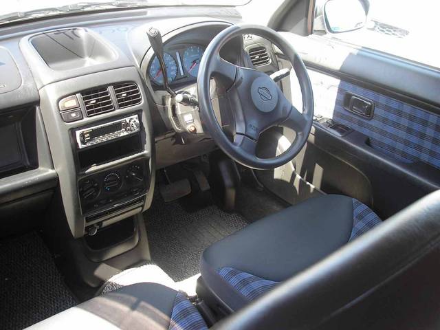 1999 Nissan Cube