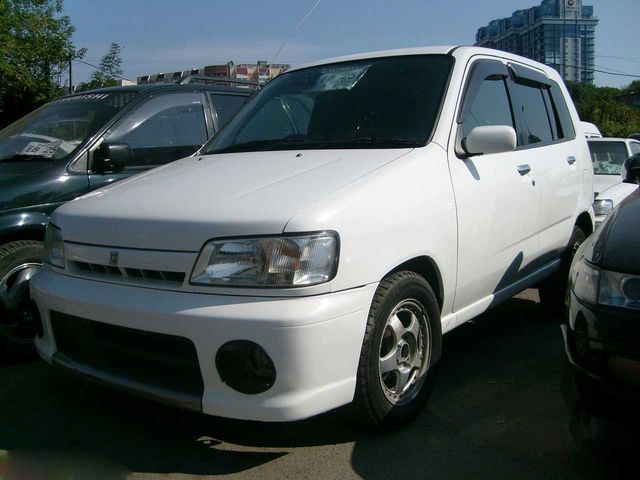 1999 Nissan Cube