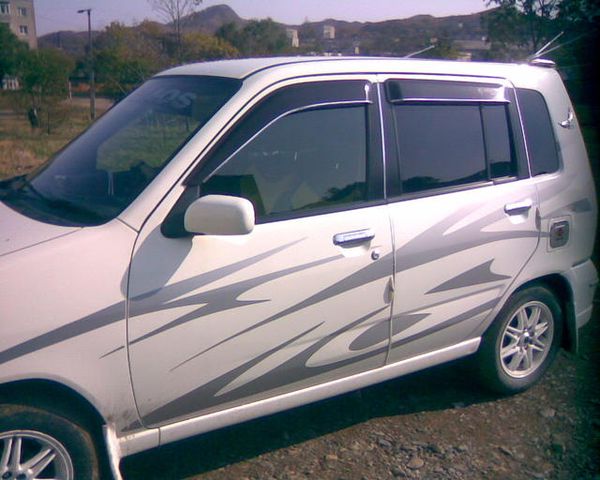 1999 Nissan Cube