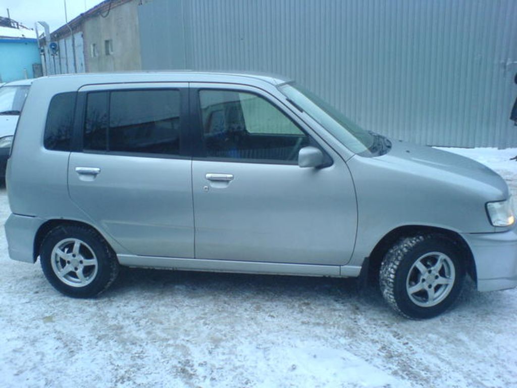 1999 Nissan Cube
