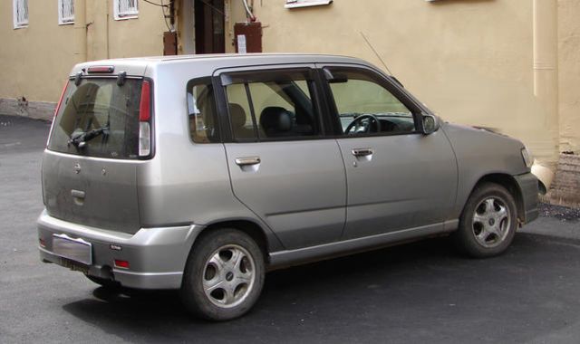 1999 Nissan Cube