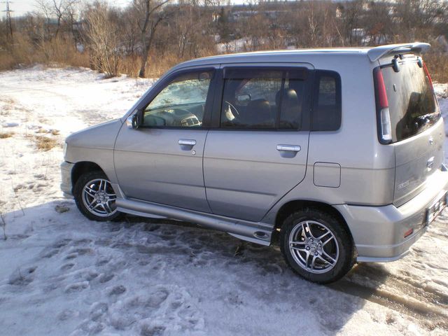 1999 Nissan Cube