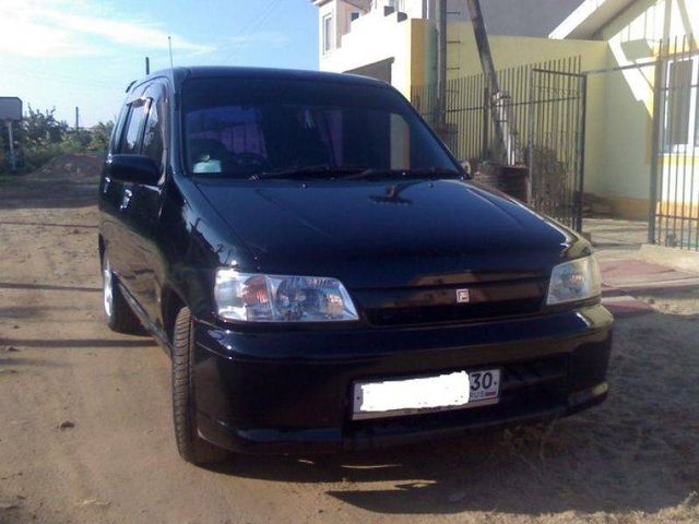 1999 Nissan Cube