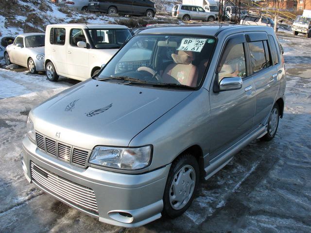 1999 Nissan Cube