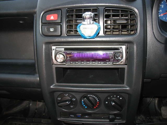 1999 Nissan Cube