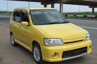 1999 Nissan Cube Pictures