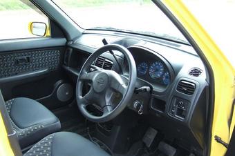 1999 Nissan Cube Pictures