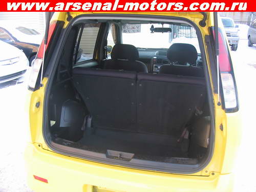 1999 Nissan Cube Pictures
