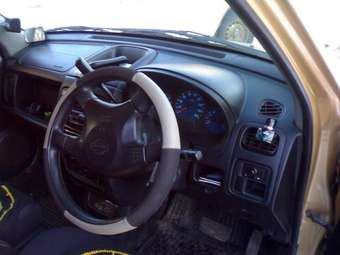 1999 Nissan Cube Photos