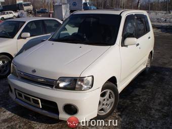 1999 Nissan Cube Photos