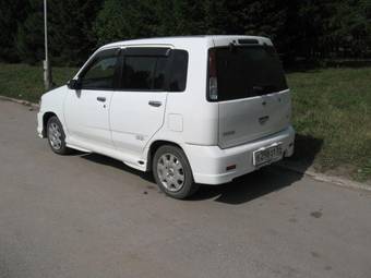 1999 Nissan Cube Pictures