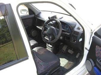 1999 Nissan Cube Pictures