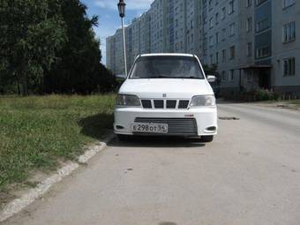 1999 Nissan Cube Photos