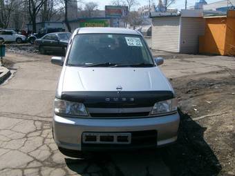 1999 Nissan Cube Photos