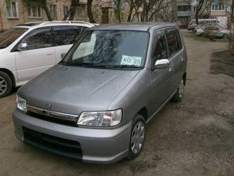 1999 Nissan Cube Pictures