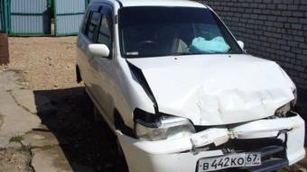 1999 Nissan Cube Pictures