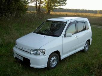 1999 Nissan Cube Pictures