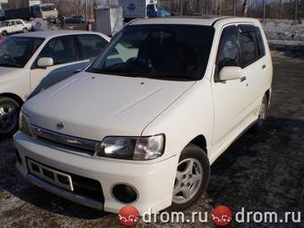 1999 Nissan Cube Photos