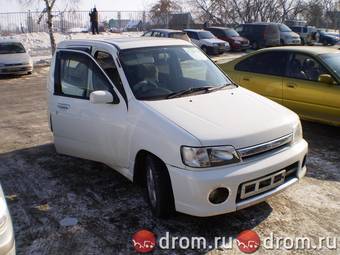 1999 Nissan Cube Pictures