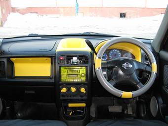 1999 Nissan Cube Pictures