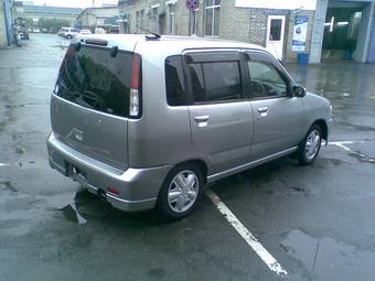 1999 Nissan Cube Pictures