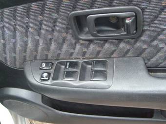1999 Nissan Cube Pics