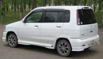 1999 Nissan Cube Photos