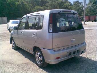 1999 Nissan Cube Photos