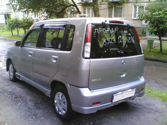 1999 Nissan Cube Pictures