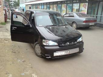 1999 Nissan Cube Pictures