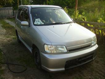 1999 Nissan Cube Photos